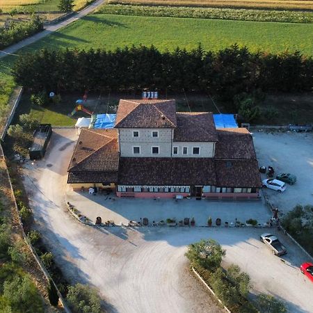 Willa Agriturismo La Vecchia Cascina Di Paolo & Belinda Pietrelcina Zewnętrze zdjęcie