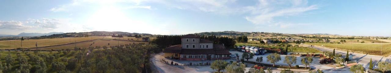 Willa Agriturismo La Vecchia Cascina Di Paolo & Belinda Pietrelcina Zewnętrze zdjęcie