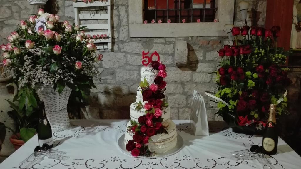 Willa Agriturismo La Vecchia Cascina Di Paolo & Belinda Pietrelcina Zewnętrze zdjęcie