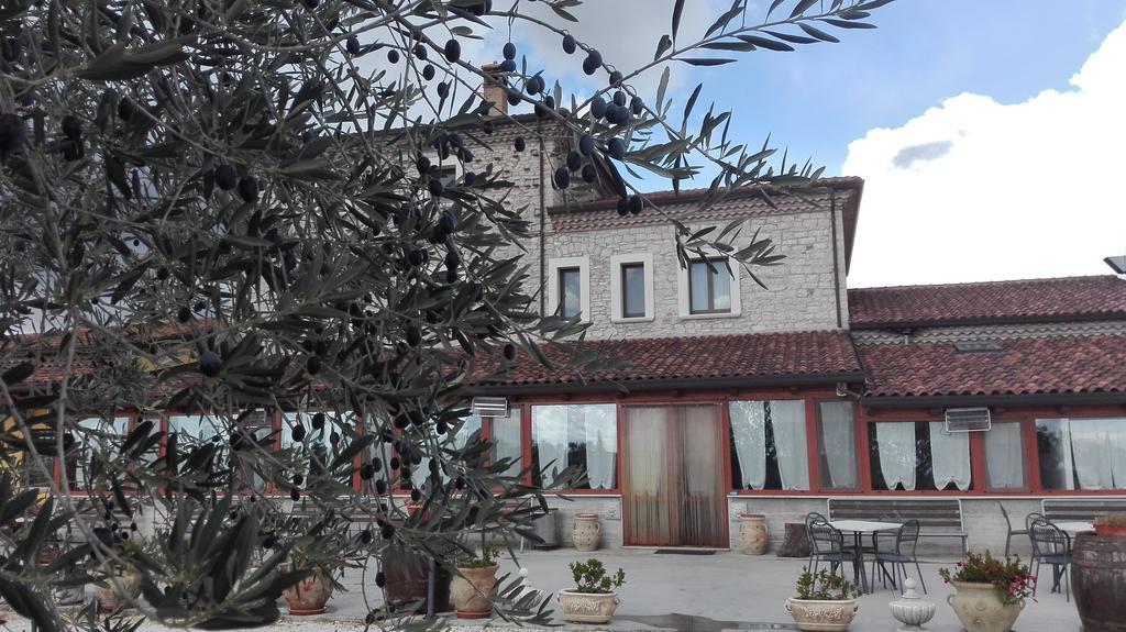 Willa Agriturismo La Vecchia Cascina Di Paolo & Belinda Pietrelcina Zewnętrze zdjęcie